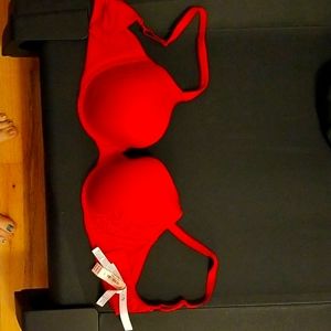 Victoria Secret new 38 D